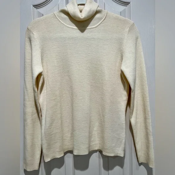 Ann Taylor Petite Merino Wool Sweater - Picture 4 of 9